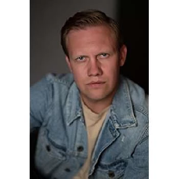 Tom Izdon Biography