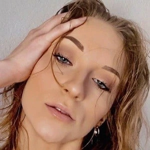 Doni Tosh - Age, Wiki, Birthdate, Bio, Networth, Family & More