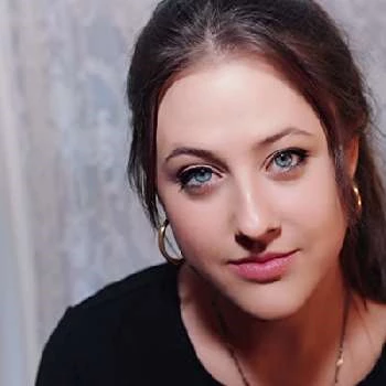 Tovah Silbermann - Age, Bio, Birthdate, Family, Networth & More