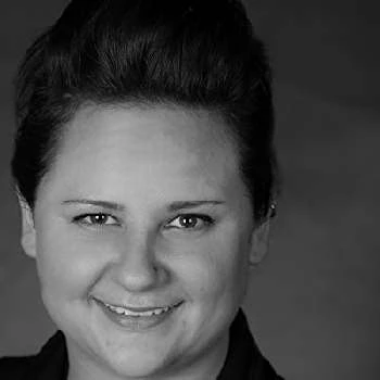 Tracey Shrier Biography