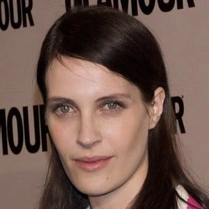 Vanessa Traina Biography
