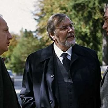 Traugott Buhre - Age, Height, Birthdate, Family, Wiki & More