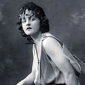 PL Travers - Adderess, Bio, Birthdate, Family, Wiki & More