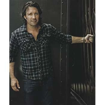 Travis Howard Biography