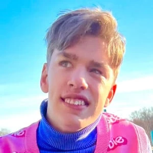 Toby Smiles - Biography, Birthday, Wiki, Family, Networth & More