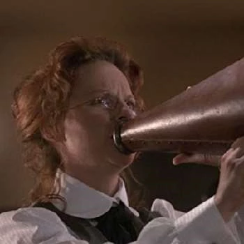 Trish Lindstrom - Age, Bio, Birthdate, Family, Networth & More