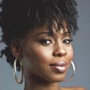 Danielle Mone Truitt Biography