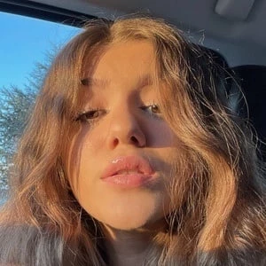 Caila Tsamutalis - Date Of Birth, Bio, Birthdate, Parents, Networth & More