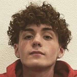 Mikey Tua - Wiki, Bio, Birthdate, Networth, Family & More