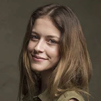 Tugba Çinar - Age, Bio, Birthdate, Family, Networth & More