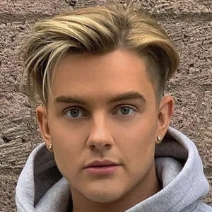 Twenty4tim - Parents, Networth, Bio, Birthdate, Family Wiki & More