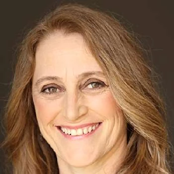 Una Clancy - Age, Bio, Birthdate, Family, Networth & More