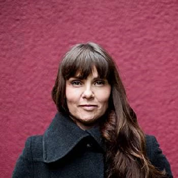 Una Kavanagh Biography