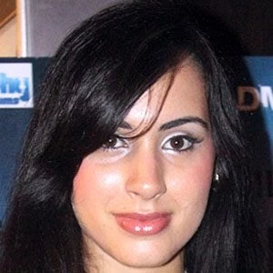Deana Uppal Biography