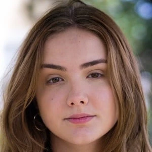 Juliana Uribbe - Income, Birthday, Family, Bio, Networth & More