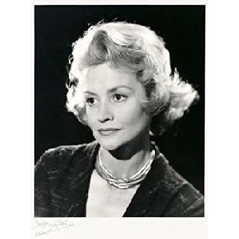 Ursula Howells - Income, Birthday, Family, Bio, Networth & More