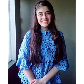 Urvi Singh Biography