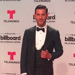 Quique Usales - Family, Bio, Birthday, Family, Income & More