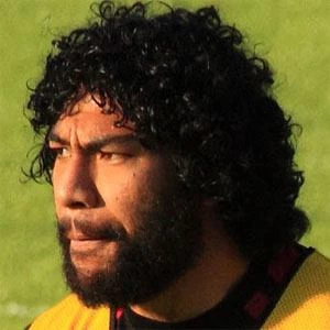 Lesley Vainikolo Biography