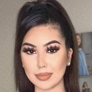 Nikki Valadez Biography
