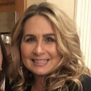 Lisa Valastro Biography