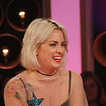 Valérie Roberts Biography