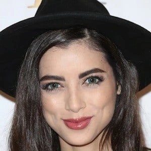 LeeAnna Vamp Biography