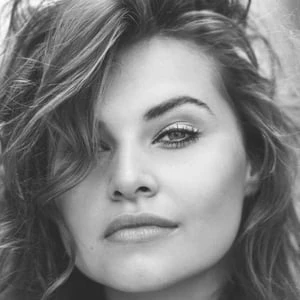 Vajen van den Bosch - Date Of Birth, Bio, Birthdate, Parents, Networth & More