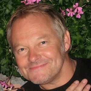Nick Van Eede Biography