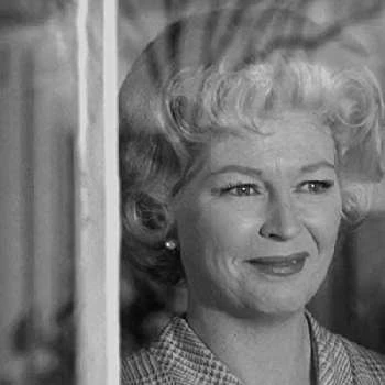 Vanda Godsell - Income, Birthday, Family, Bio, Networth & More