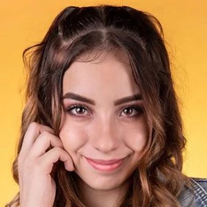 Aby Vargas - Networth, Biography, Birthdate, Family & More