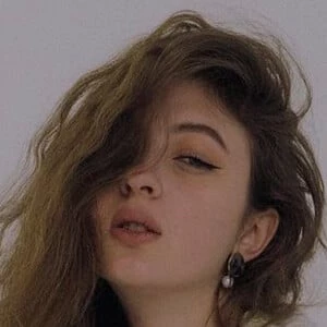 Darina Vekua Biography