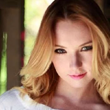 Veronica Farren - Age, Bio, Birthdate, Family, Networth & More