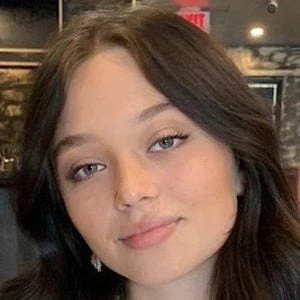 Lauren Veronica Biography