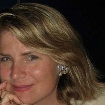 Veronica Low - Age, Bio, Birthdate, Family, Networth & More