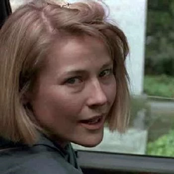 Veronica Lungu - Age, Bio, Birthdate, Family, Networth & More