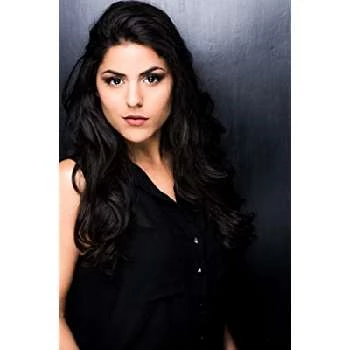 Veronica Sixtos - Networth, Bio,Birthdate, Family, Wiki & More