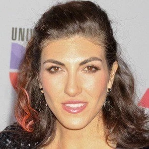 Ana Victoria Biography