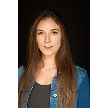 Victoria Sanders - Age, Bio, Birthdate, Family, Networth & More