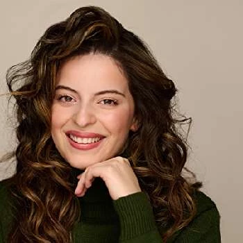 Victoria Tomazelli - Age, Bio, Birthdate, Family, Networth & More