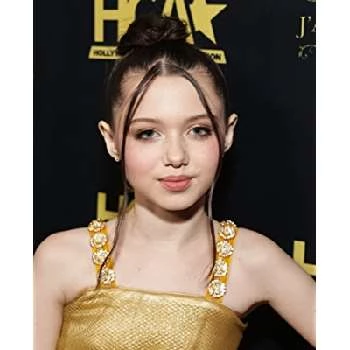 Violet McGraw Biography