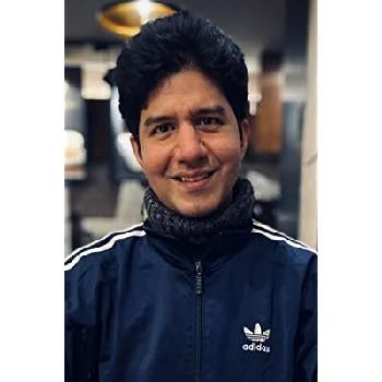 Vishwas Kapoor - Age, Bio, Birthdate, Family, Networth & More