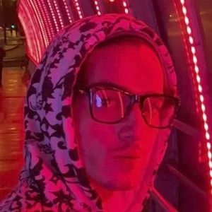 Seb Asmr Vita - Age, Height, Birthdate, Family, Wiki & More