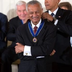 CT Vivian - Birthplace, Bio, Wiki, Birthday, Family, Networth & More