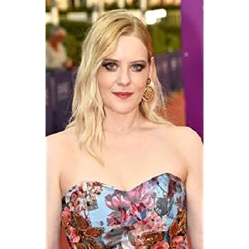 Vivian Kerr - Age, Bio, Career, Family, Wiki, Networth & More