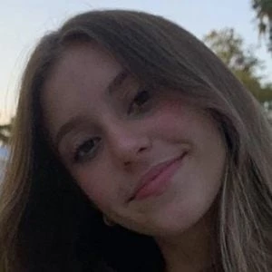 Jayla Vlach Biography