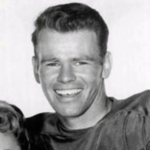 Bill Wade - Family, Bio, Birthday, Family, Income & More