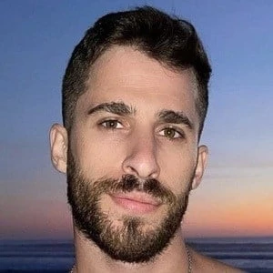 Razi Wahabi - Wiki, Bio, Birthdate, Networth, Family & More