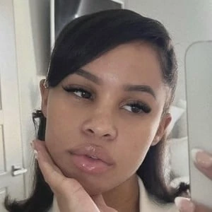 McKenna Walker Biography