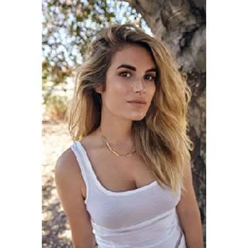 Wallis Barton - Age, Bio, Birthdate, Family, Networth & More